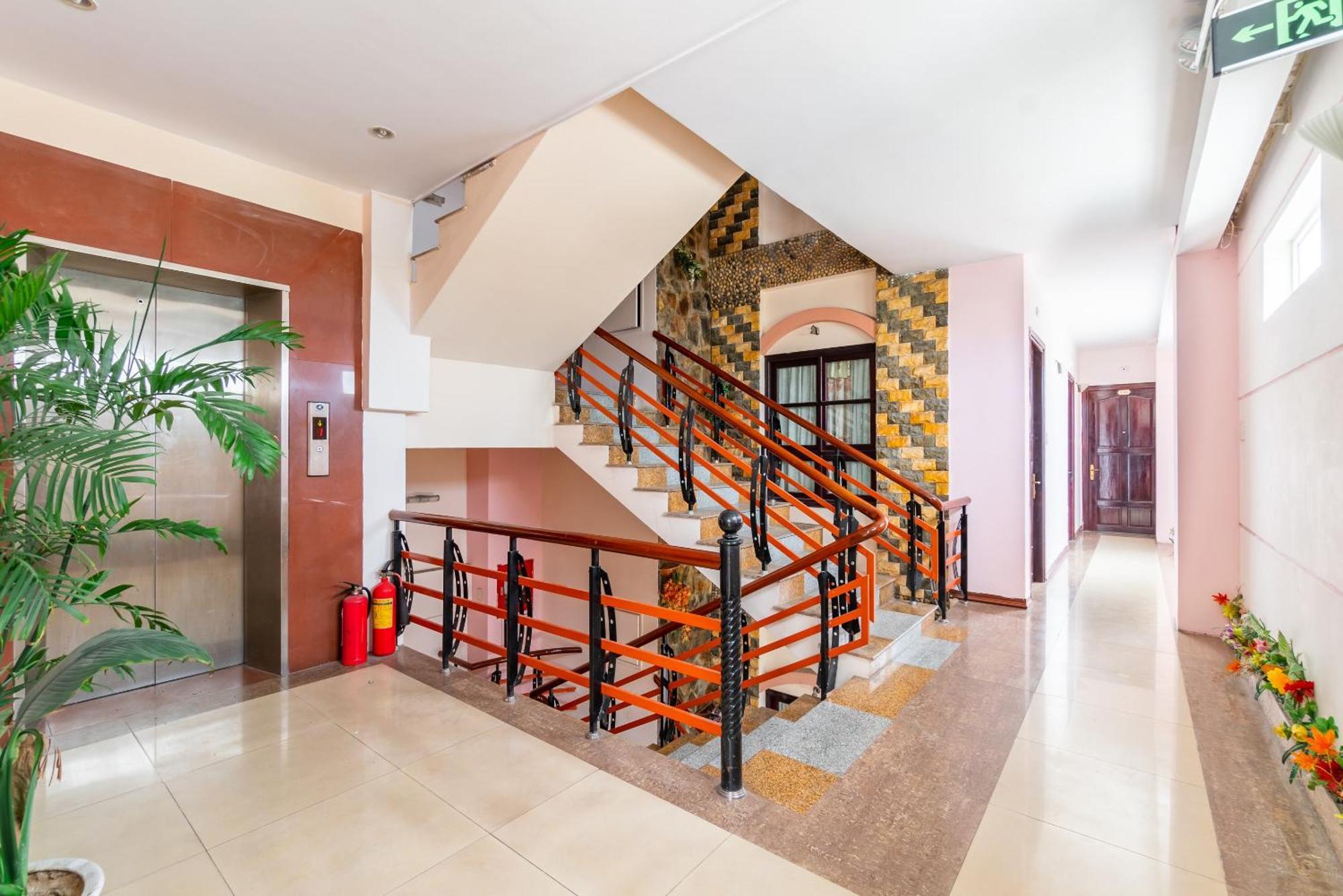 OYO 266 Golden Gate Hotel Da Nang Eksteriør billede